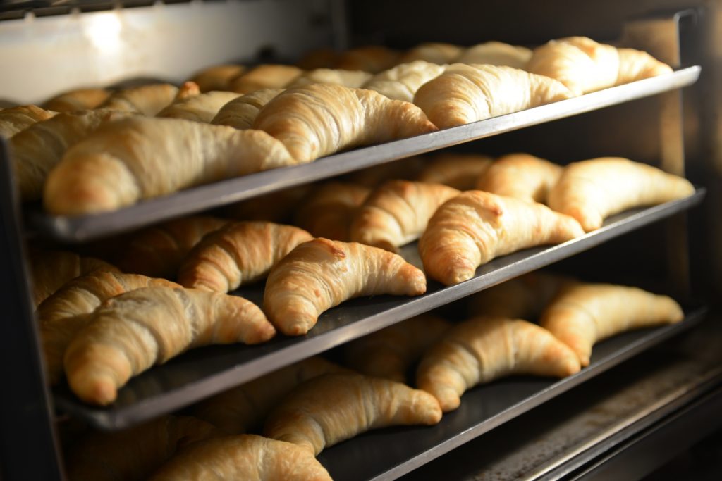 パンの生焼けは腹痛を起こしてしまう 原因とパン救済法 イミペディア